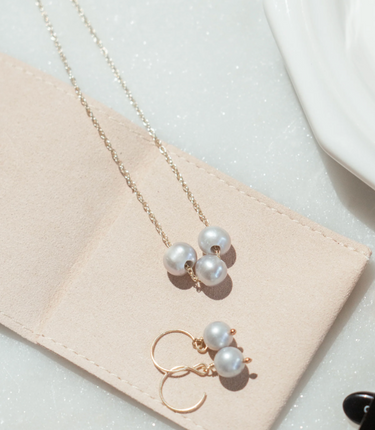 Pearl Drop Earrings